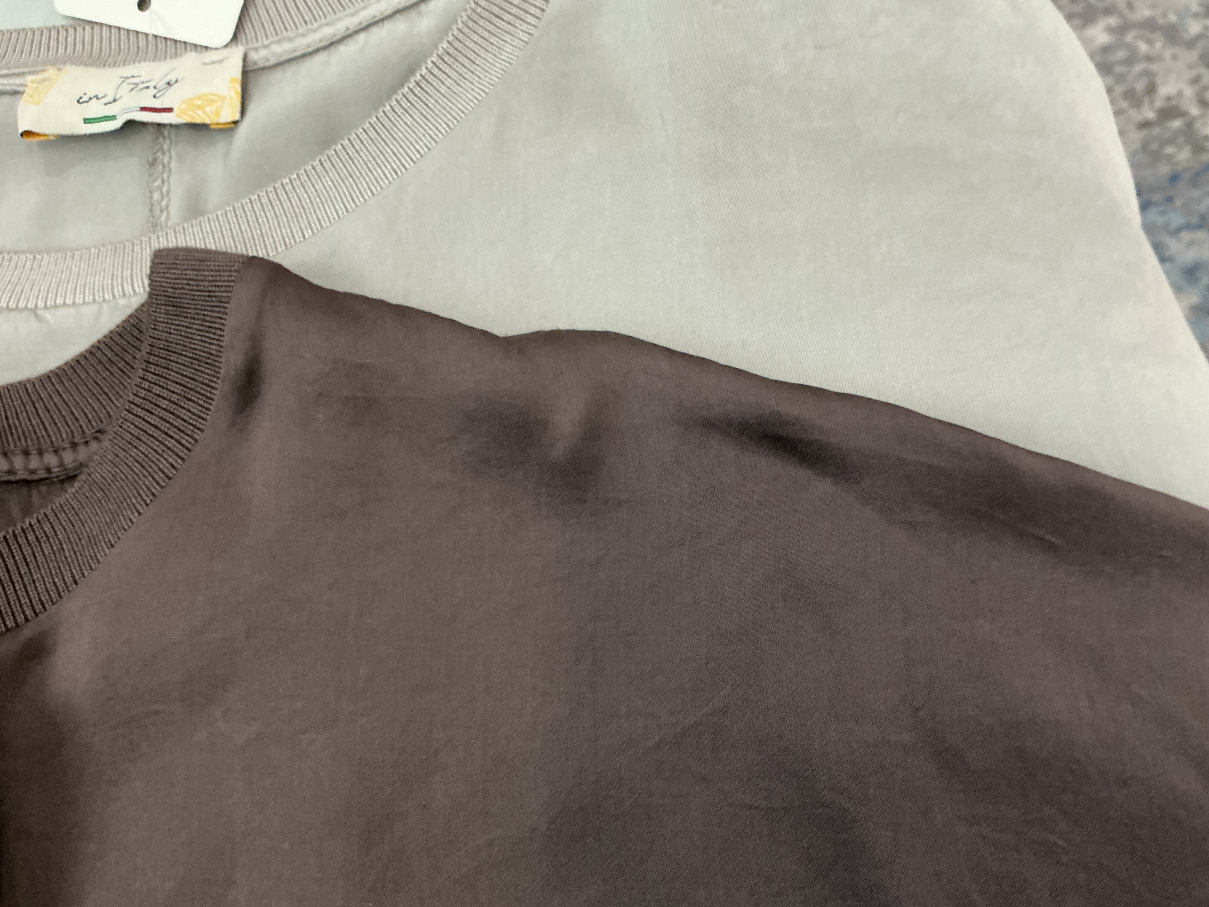 Italian luxury collection Short sleeve very chic and elegant blouse