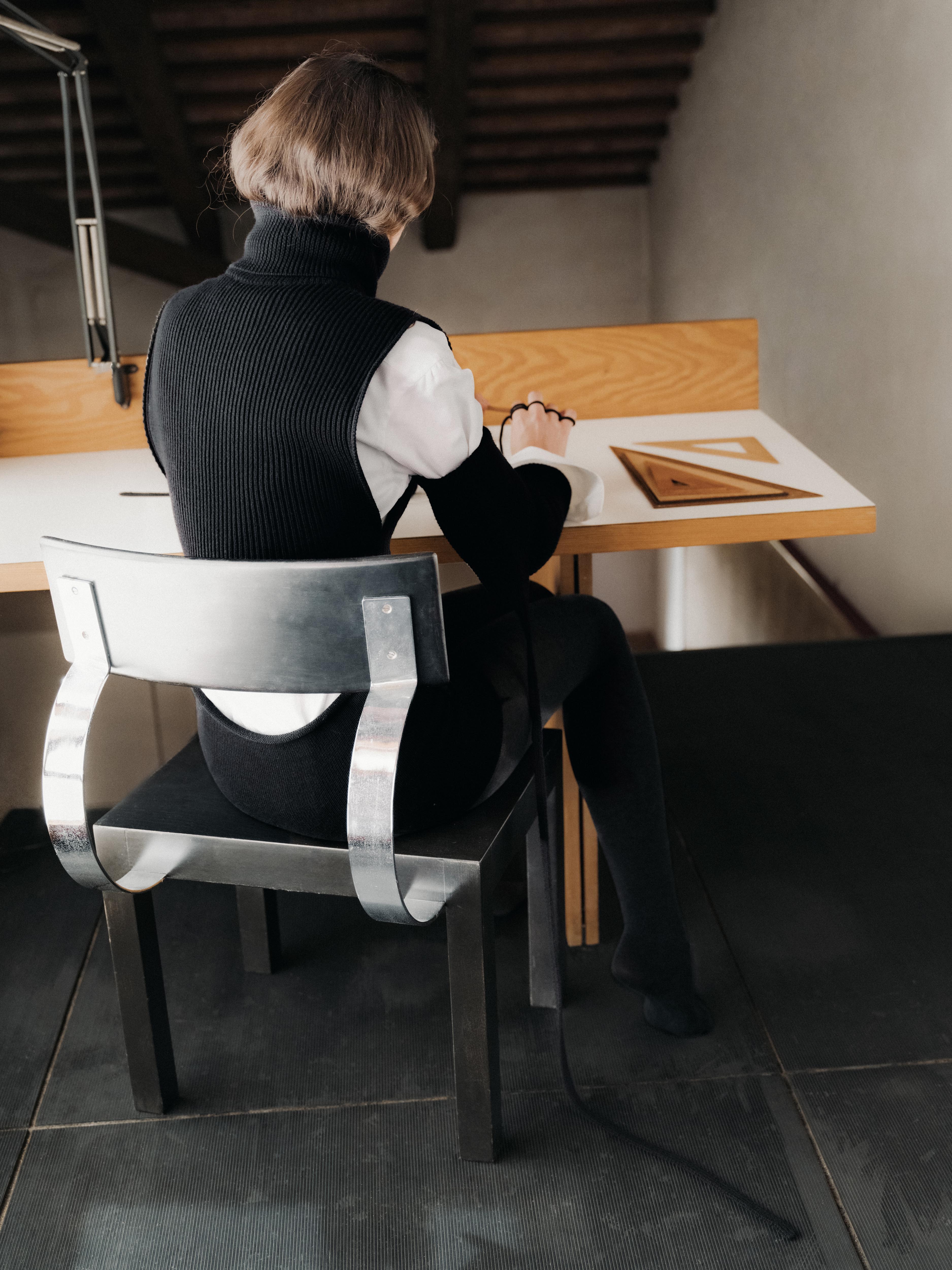 Extra Fine Merino Wool Cropped Turtleneck with Horn Buttons